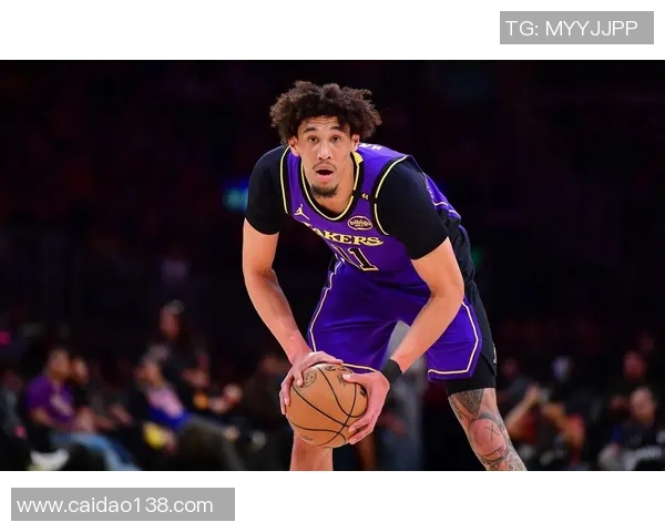 湖人119-95雄鹿 球员点评:3人满分,3人及格,2人崩盘 湖人119-95雄鹿 球员点评:3人满分,3人及格,2人崩盘